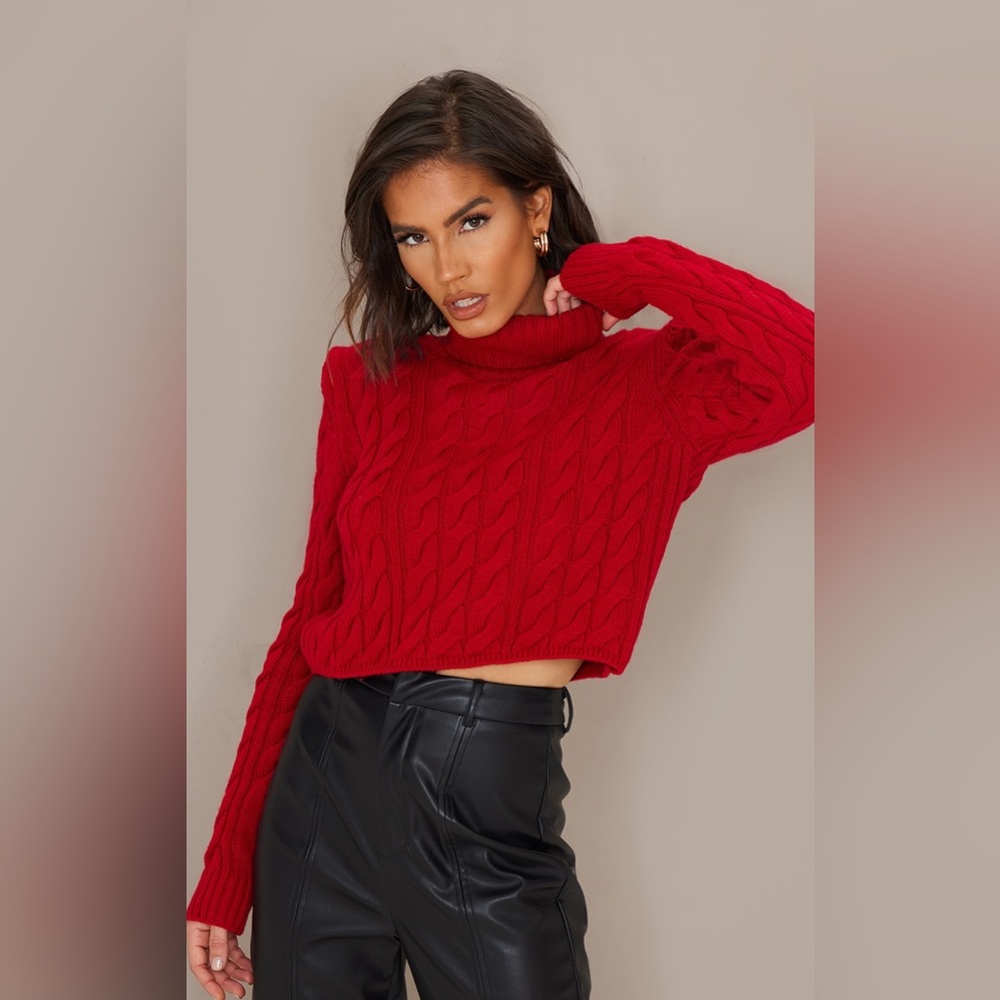 Red Sweater - Pretty Little Thing - Size S